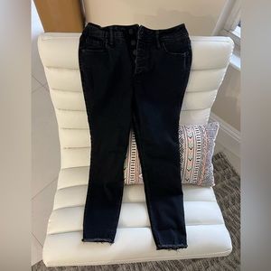 Women’s Old Navy Black Extra High-Rise Rockstar Super Skinny Jeans, size 4petite